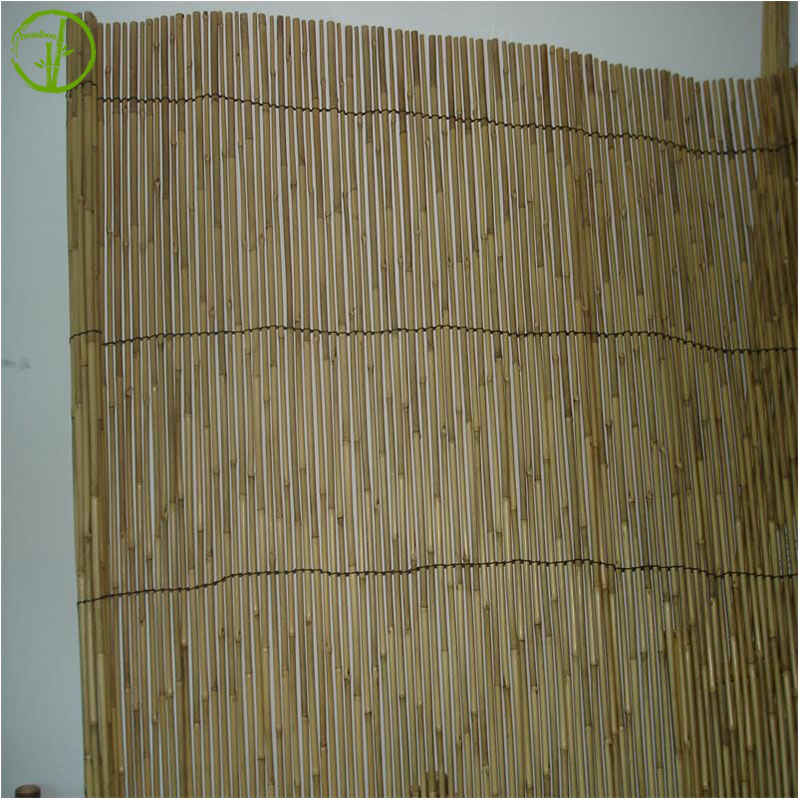 backyard bamboo fence in natural color by hand made