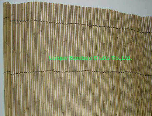 Backyard bamboo fence in natural color by hand made