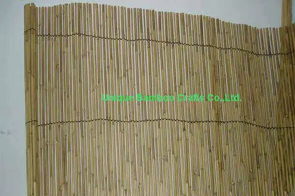 Backyard bamboo fence in natural color by hand made